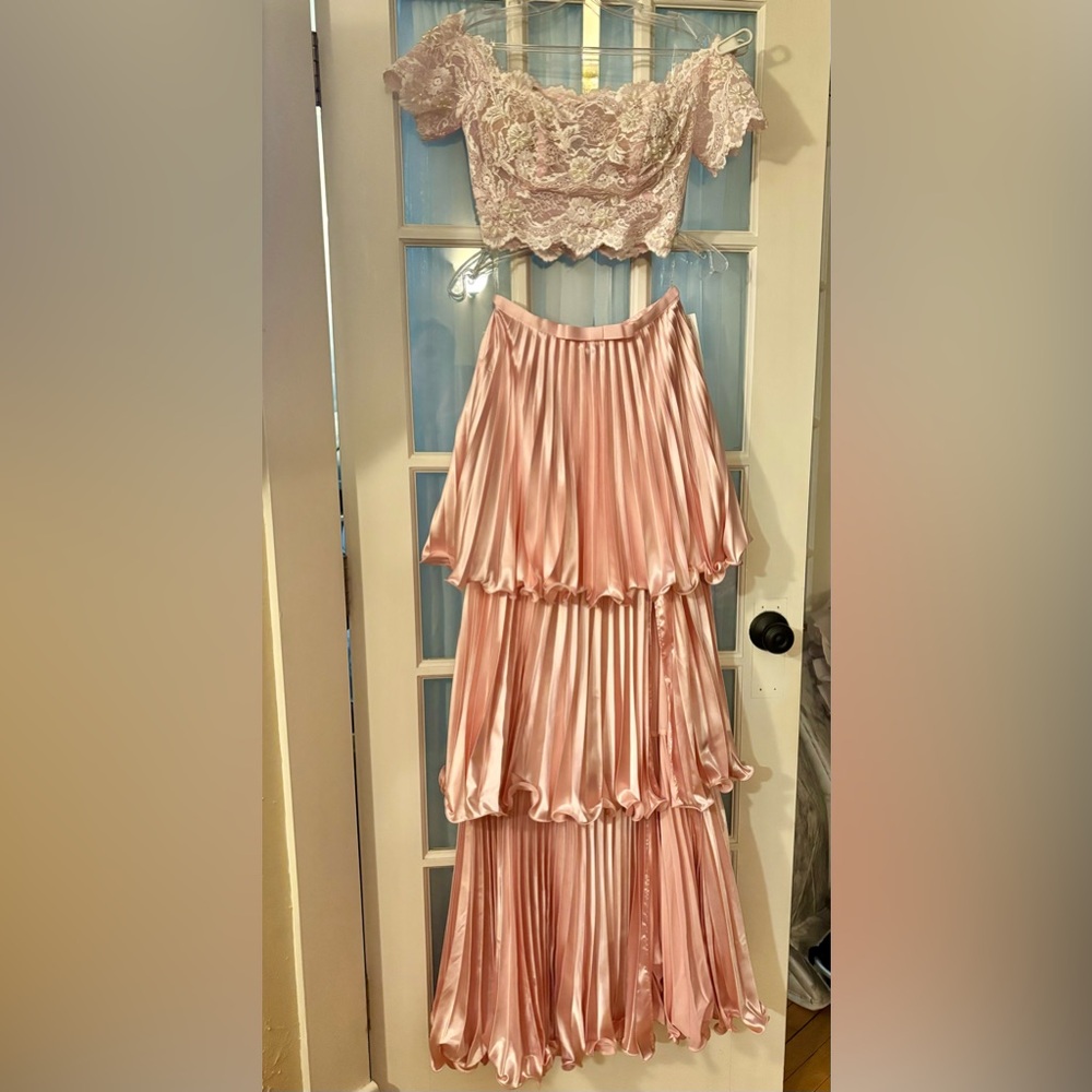 NWT Tarik Ediz 2-Piece Pink Pageant Prom Dress. Size 4